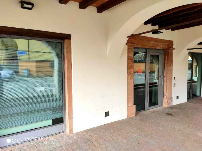 AFFITTO FONTANELLATO - UFFICIO/ STUDIO PROFESSIONALE FRONTE ROCCA SANVITALE - FO 34