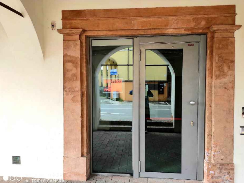 AFFITTO FONTANELLATO - UFFICIO/ STUDIO PROFESSIONALE FRONTE ROCCA SANVITALE - FO 34