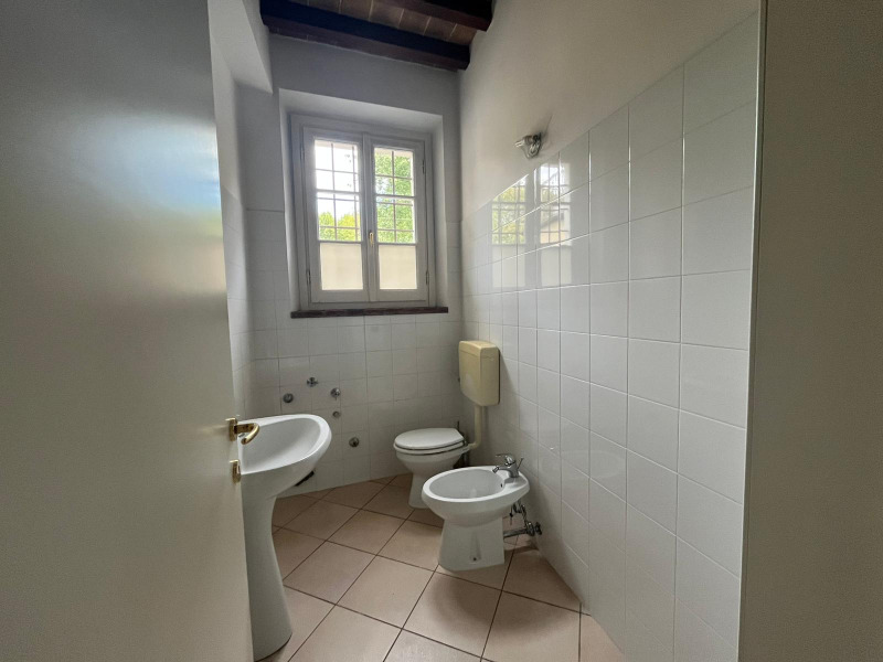 AFFITTO FONTANELLATO -  UFFICIO FRONTE ROCCA - FO 35