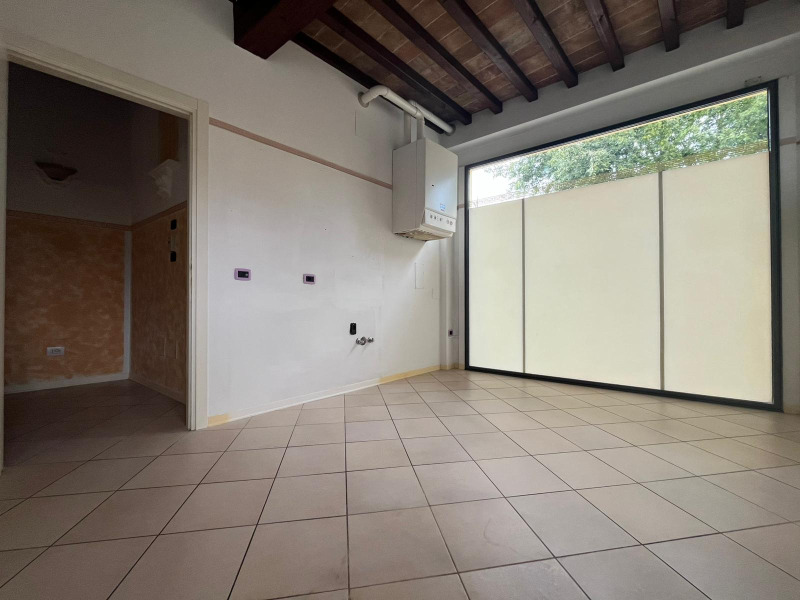 AFFITTO FONTANELLATO -  UFFICIO FRONTE ROCCA - FO 35