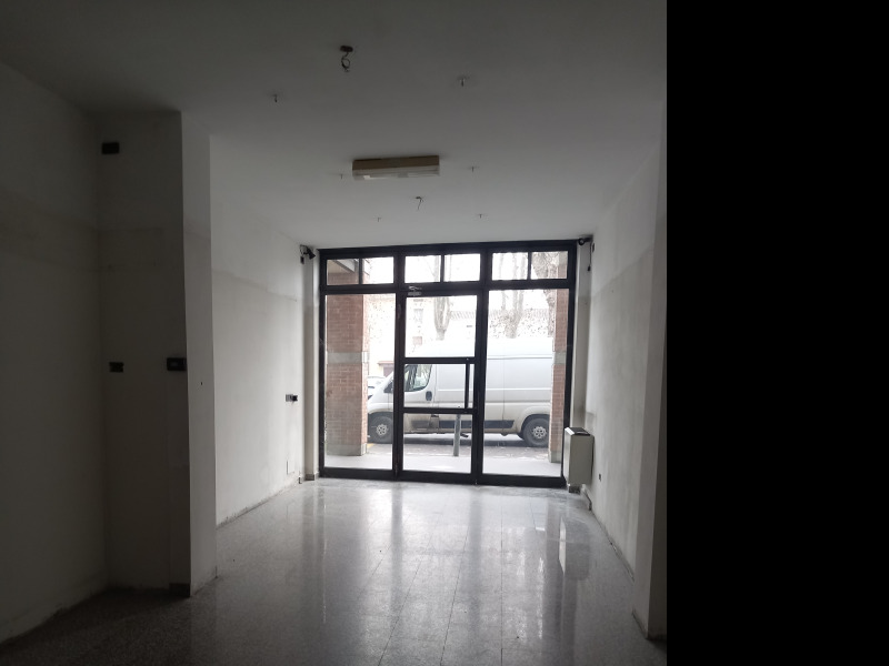 FONTANELLATO - NEGOZIO 50 MQ IN OTTIMA POSIZIONE - FO 435