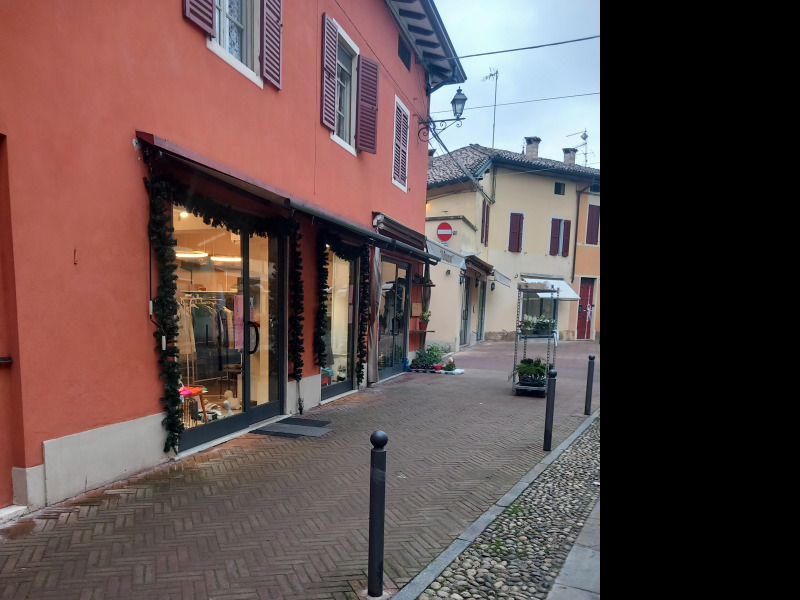 AFFITTO - FONTANELLATO NEGOZIO IN CENTRO - FO 36