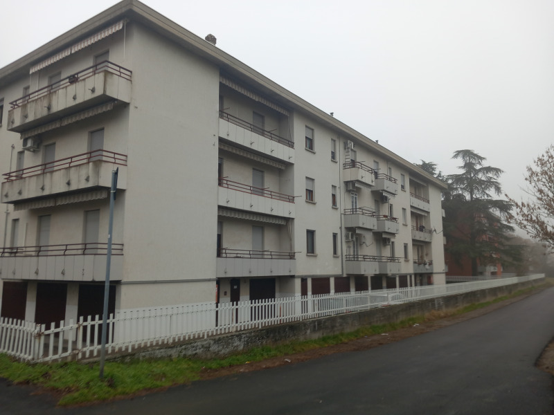 FIDENZA - APPARTAMENTO PRIMO PIANO ZONA BALLOTTA - FO 432