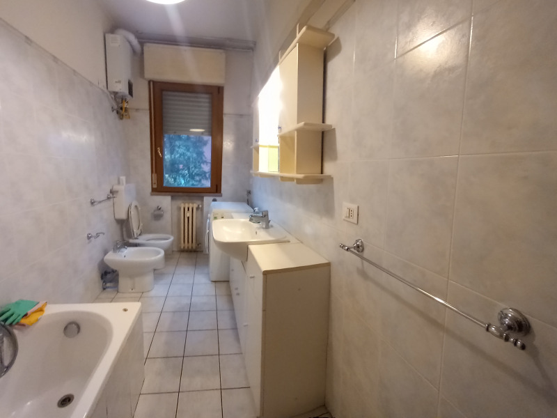 FIDENZA - APPARTAMENTO PRIMO PIANO ZONA BALLOTTA - FO 432