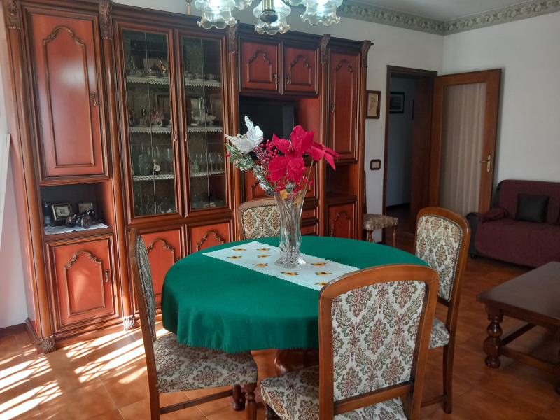 FONTANELLATO - APPARTAMENTO CENTRALE 3 CAMERE E 2 BAGNI - FO 443