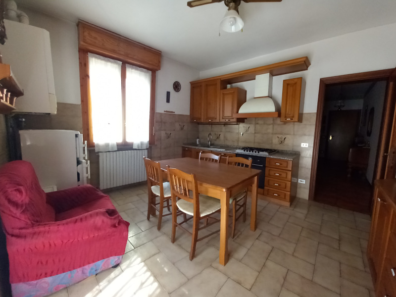 FONTANELLATO - APPARTAMENTO CENTRALE 3 CAMERE E 2 BAGNI - FO 443