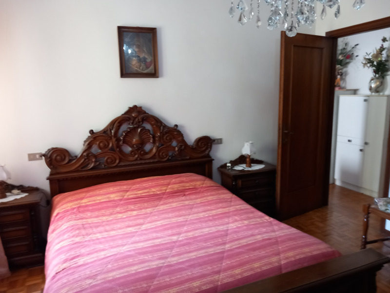 FONTANELLATO - APPARTAMENTO CENTRALE 3 CAMERE E 2 BAGNI - FO 443