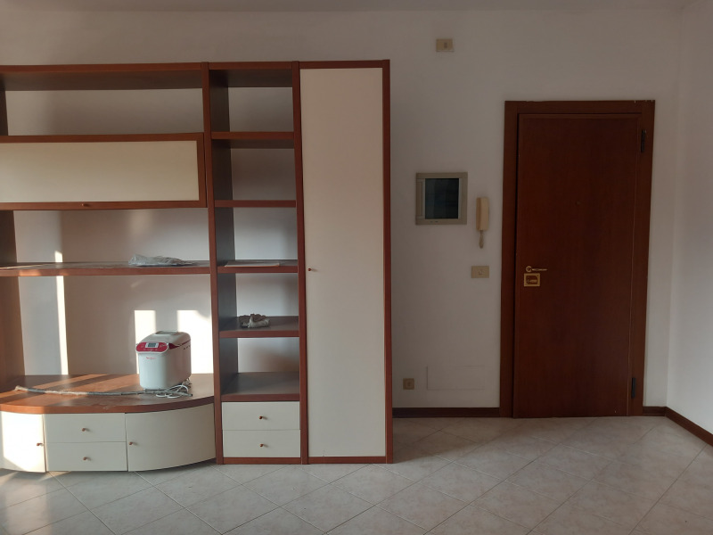 FONTANELLATO - APPARTAMENTO CON GARAGE TRIPLO IN ZONA SANTUARIO - FO 444