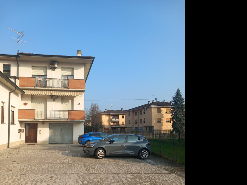 FONTANELLATO - APPARTAMENTO CON GARAGE TRIPLO IN ZONA SANTUARIO - FO 444