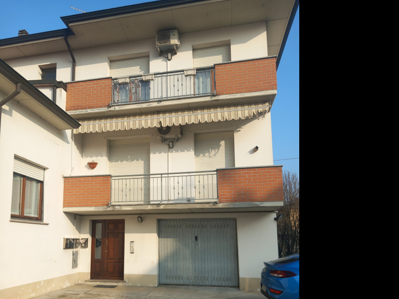 FONTANELLATO - APPARTAMENTO CON GARAGE TRIPLO IN ZONA SANTUARIO - FO 444