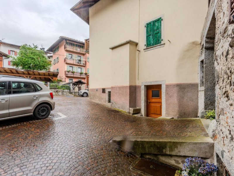 CASA PER VACANZE IN VAL RENDENA - CADERZONE TERME VICINO A PINZOLO / MADONNA DI CAMPIGLIO