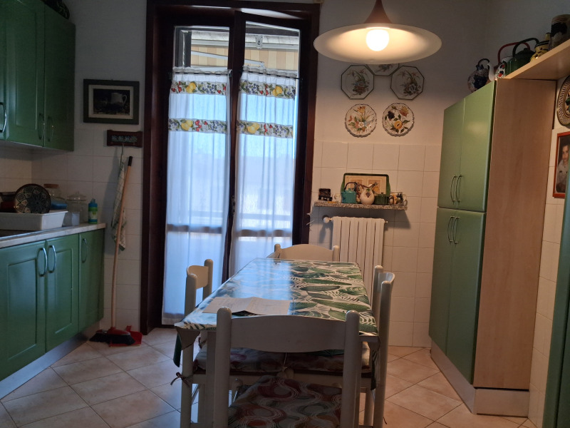FONTANELLATO  - APPARTAMENTO CON 2 CAMERE  E 2 BAGNI - FO 449