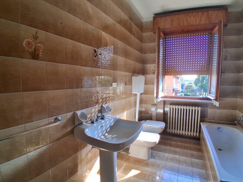 FONTANELLATO - APPARTAMENTO CON 3 CAMERE E 2 BAGNI - FO 450
