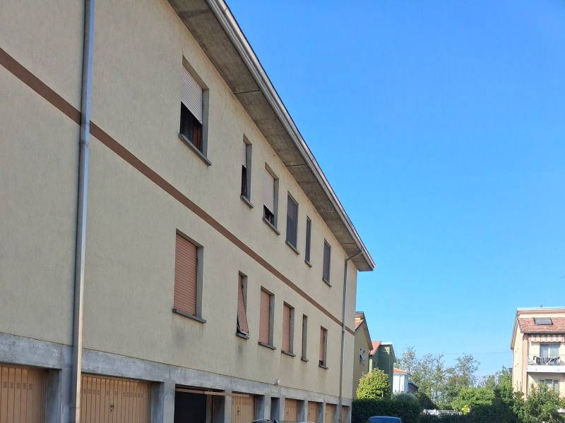 FONTANELLATO - APPARTAMENTO CON 3 CAMERE E 2 BAGNI - FO 450