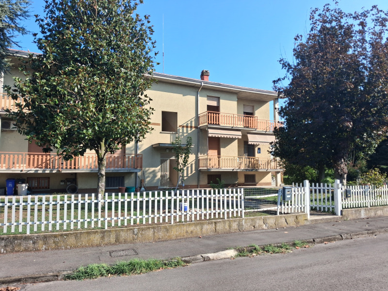 FONTANELLATO - APPARTAMENTO CON 3 CAMERE E 2 BAGNI - FO 450
