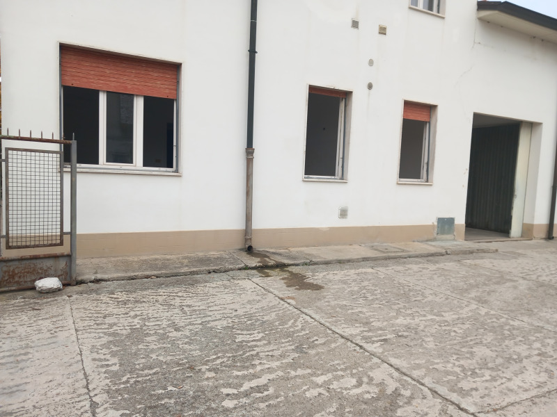 FONTANELLATO - APPARTAMENTO PIANO TERRA  CON INGRESSO INDIPENDENTE - FO 415