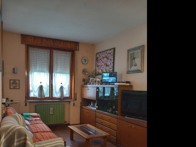 FONTANELLATO - CASA BIFAMILIARE INTERA CON AMPIO GIARDINO - FO 421