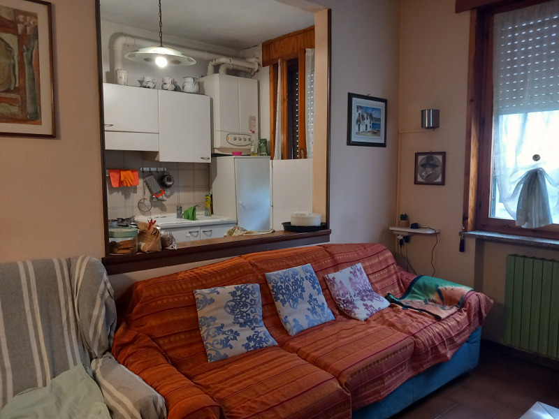FONTANELLATO - CASA BIFAMILIARE INTERA CON AMPIO GIARDINO - FO 421