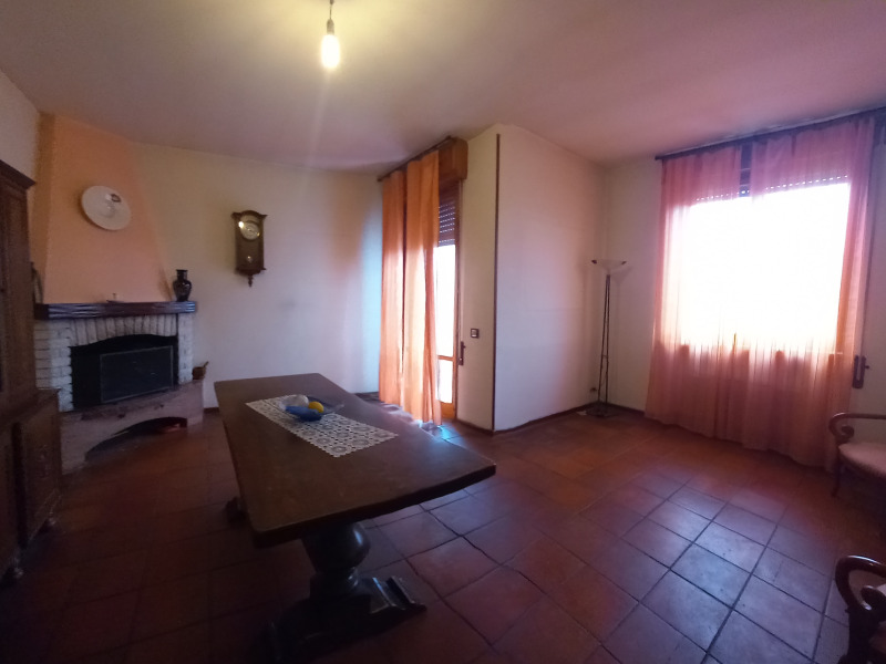 FONTANELLATO - CASA BIFAMILIARE INTERA CON AMPIO GIARDINO - FO 421