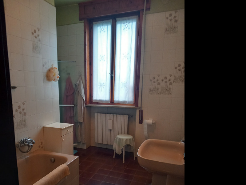 FONTANELLATO - CASA BIFAMILIARE INTERA CON AMPIO GIARDINO - FO 421