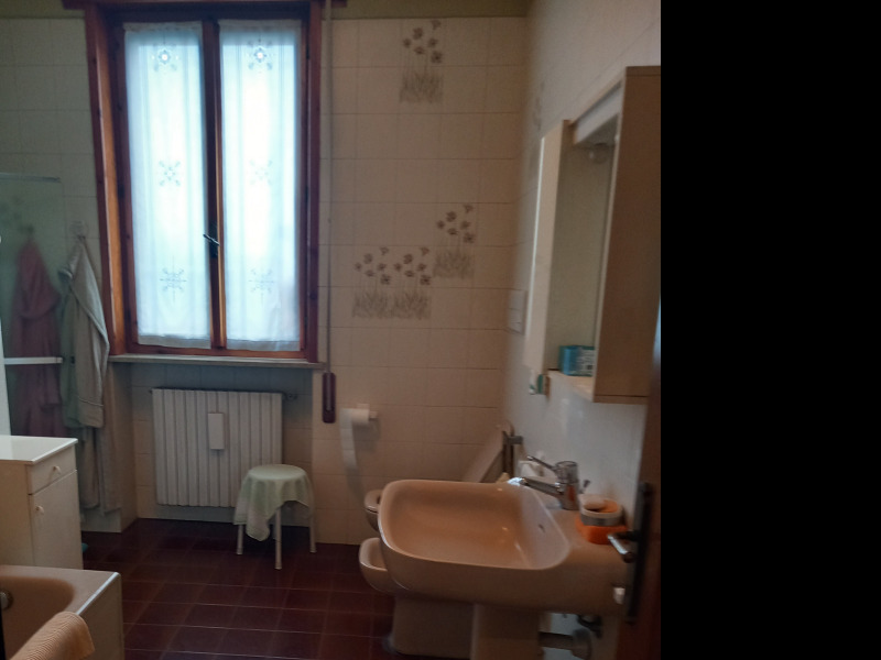 FONTANELLATO - CASA BIFAMILIARE INTERA CON AMPIO GIARDINO - FO 421