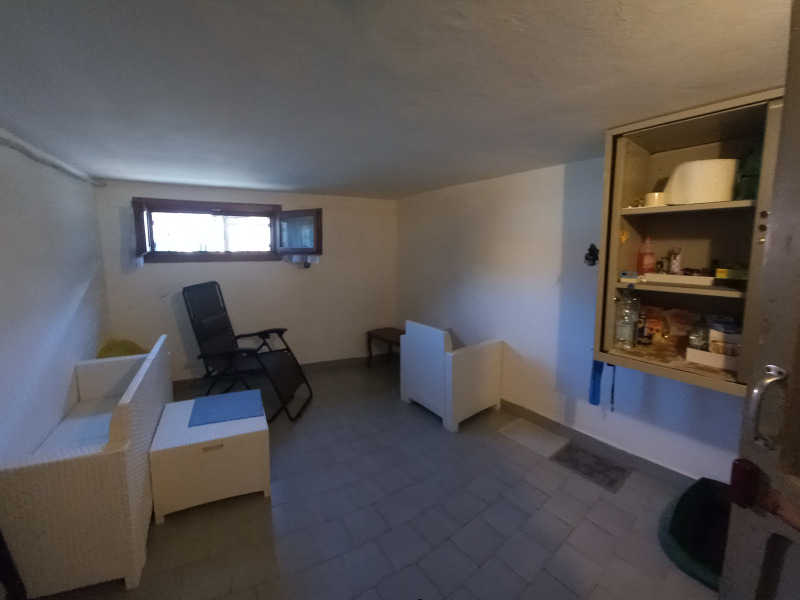 FONTANELLATO - CASA INDIPENDENTE SU 3 LATI CON AMPIO GIARDINO - FO 422