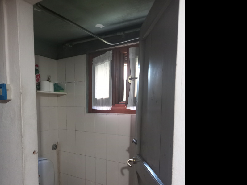 FONTANELLATO - CASA INDIPENDENTE SU 3 LATI CON AMPIO GIARDINO - FO 422