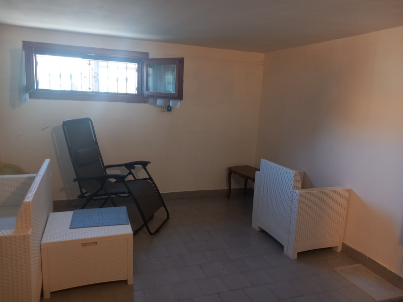 FONTANELLATO - CASA INDIPENDENTE SU 3 LATI CON AMPIO GIARDINO - FO 422