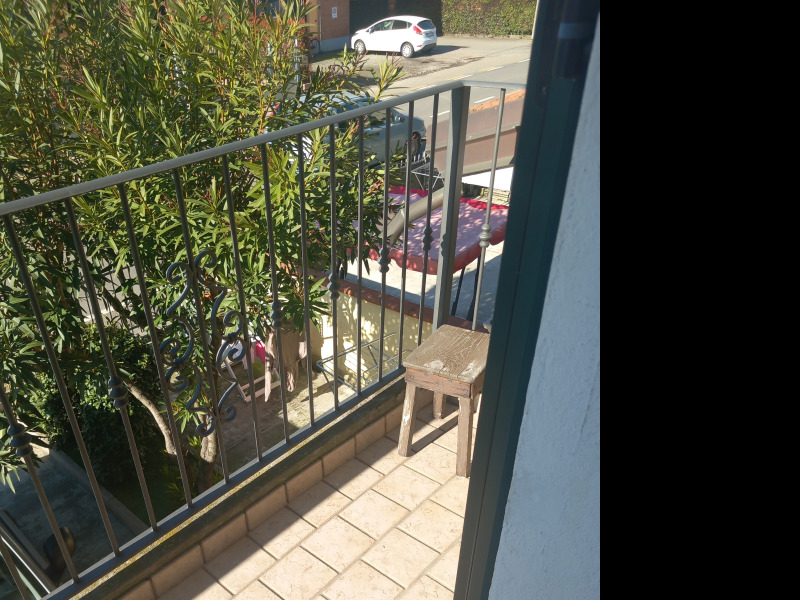 FONTANELLATO - CASA INDIPENDENTE SU 3 LATI CON AMPIO GIARDINO - FO 422