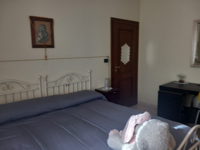 FONTANELLATO - CASA INDIPENDENTE SU 3 LATI CON AMPIO GIARDINO - FO 422