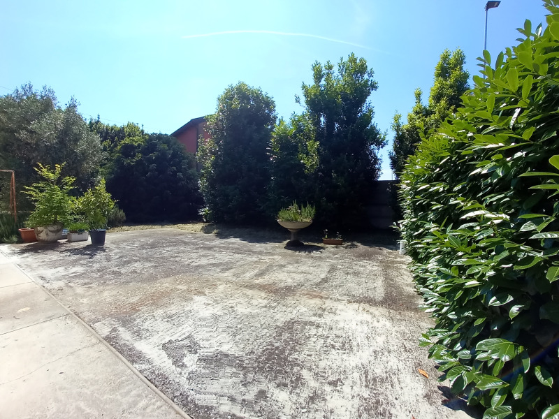FONTANELLATO -  VILLA BIFAMILIARE CON GIARDINO  FRONTE SANTUARIO - FO 427