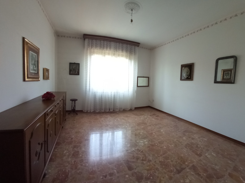 FONTANELLATO -  VILLA BIFAMILIARE CON GIARDINO  FRONTE SANTUARIO - FO 427