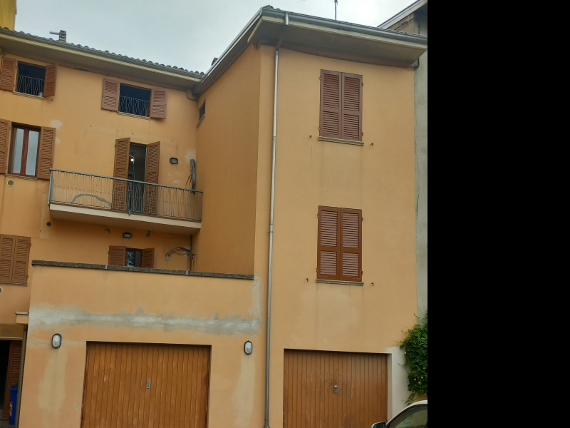 COLORNO - APPARTAMENTO IN BIFAMILIARE RISTRUTTURATO - FO 31