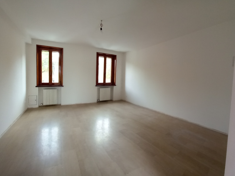 COLORNO - APPARTAMENTO IN BIFAMILIARE RISTRUTTURATO - FO 31